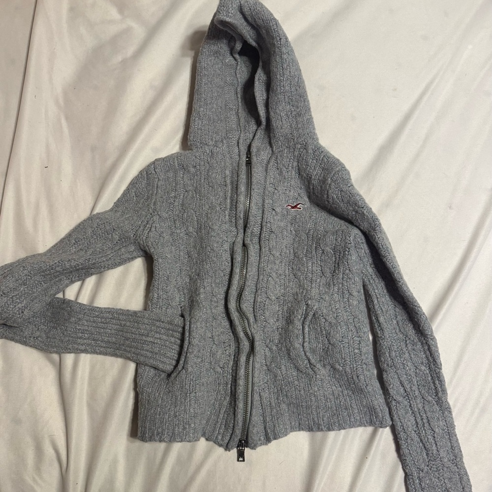 Hollister Heather Gray Knit Sweater